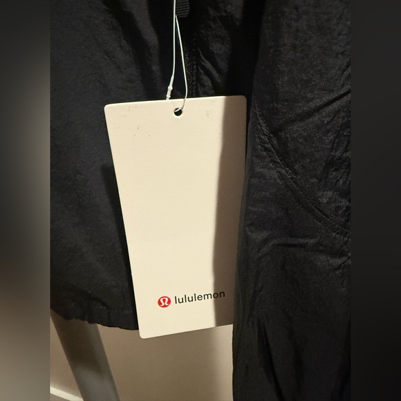Lululemon -License to Train Lightweight Jacket - Picture 7 of 12